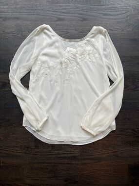 White House Black Market Cream Floral Appliqué Long-Sleeve Blouse